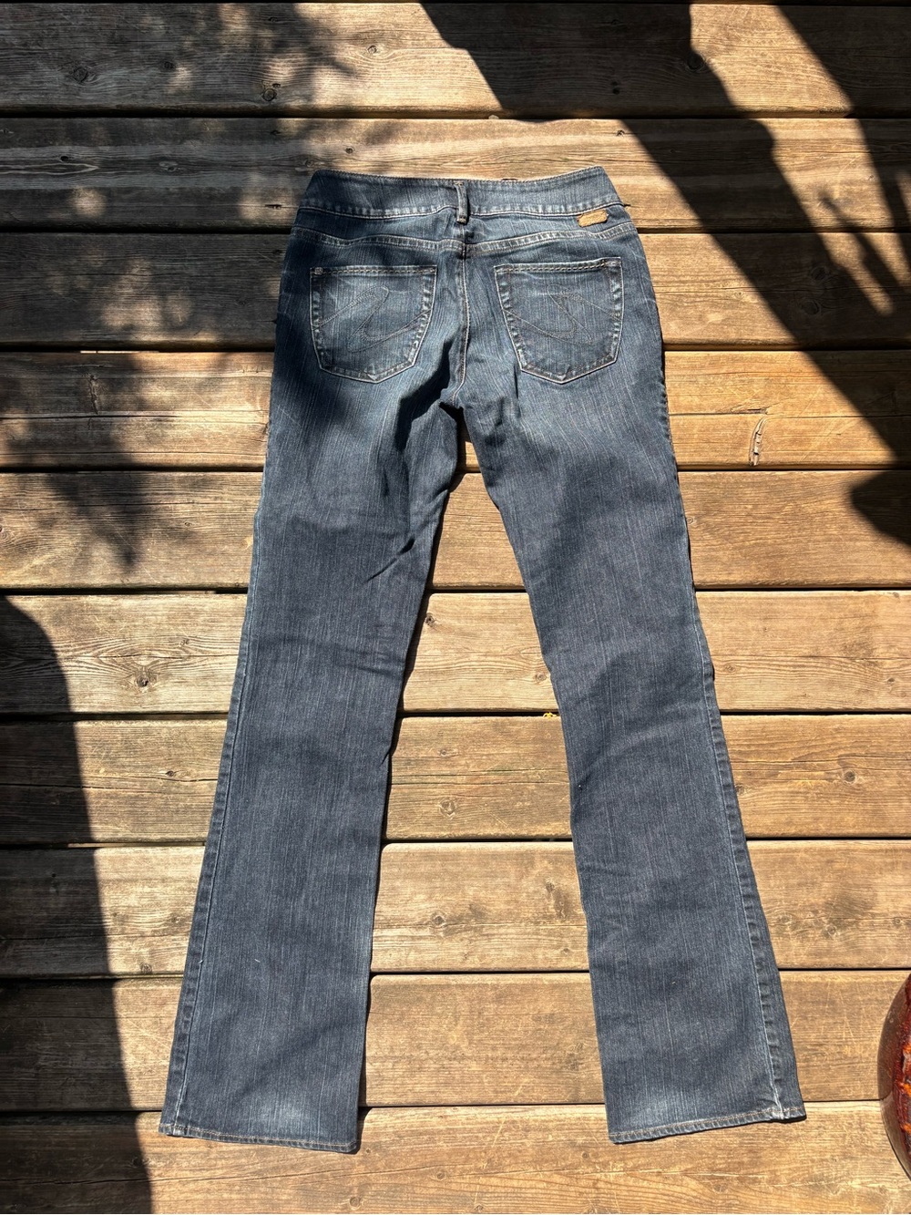 Silver Jeans Women's Flare Jeans in Dark Blue Wash
